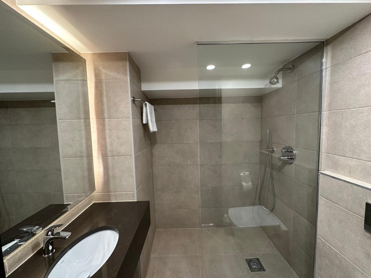 Chambre Double Supérieure (Sans Fenêtre/Étage LG)