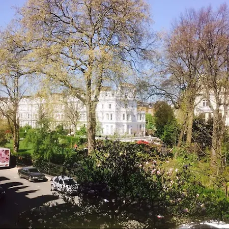 Blue Bells Hotel-3