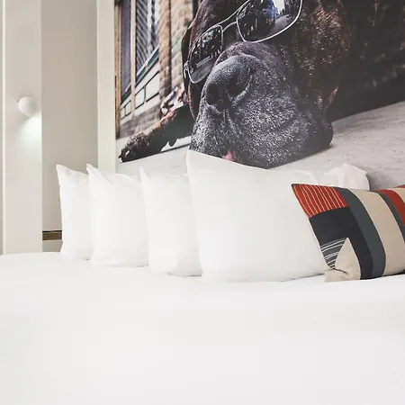 The Corner London City-2
