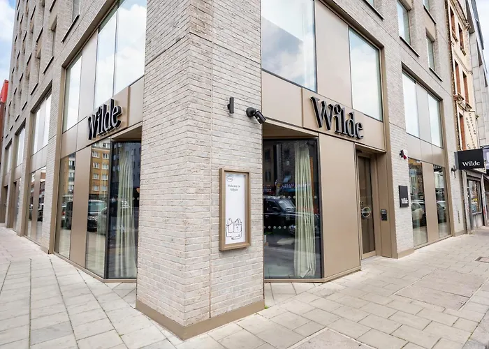 Wilde s Aldgate Tower Bridge