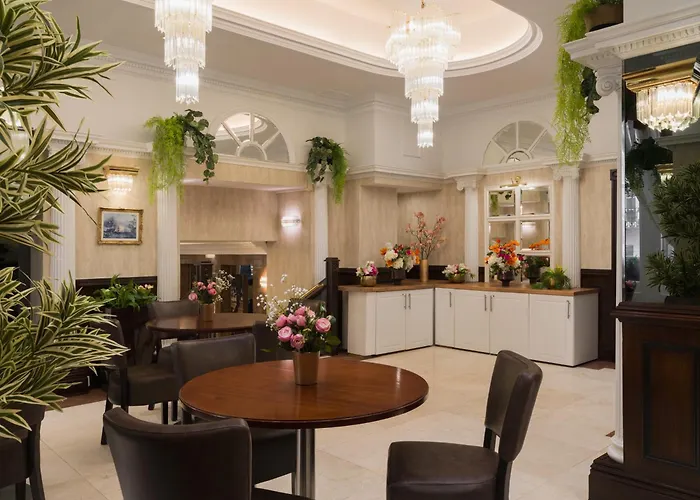 Cheap hotel: Royal Eagle Hotel