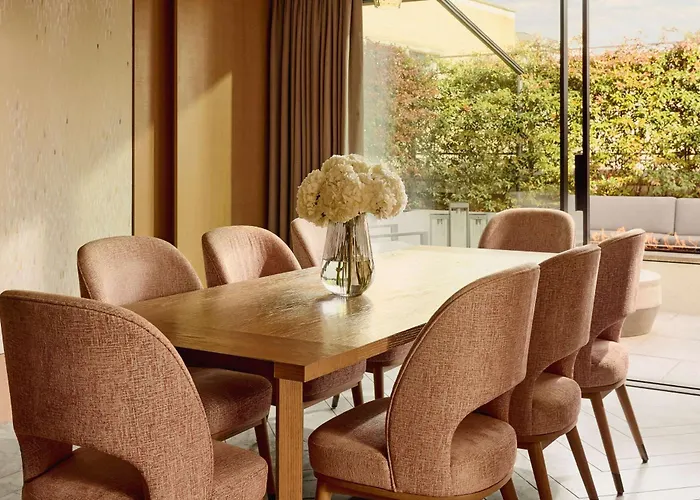 Golf hotel: The Berkeley, Maybourne