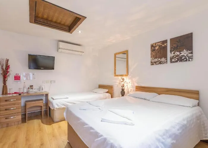Hotels Close to Airport Brick Lane