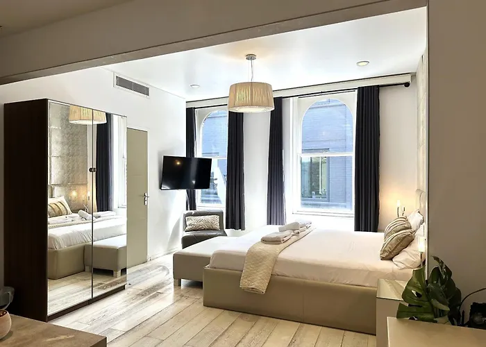  Room Home Stay