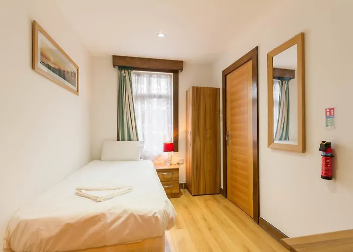 Hotels Close to Airport Brick Lane
